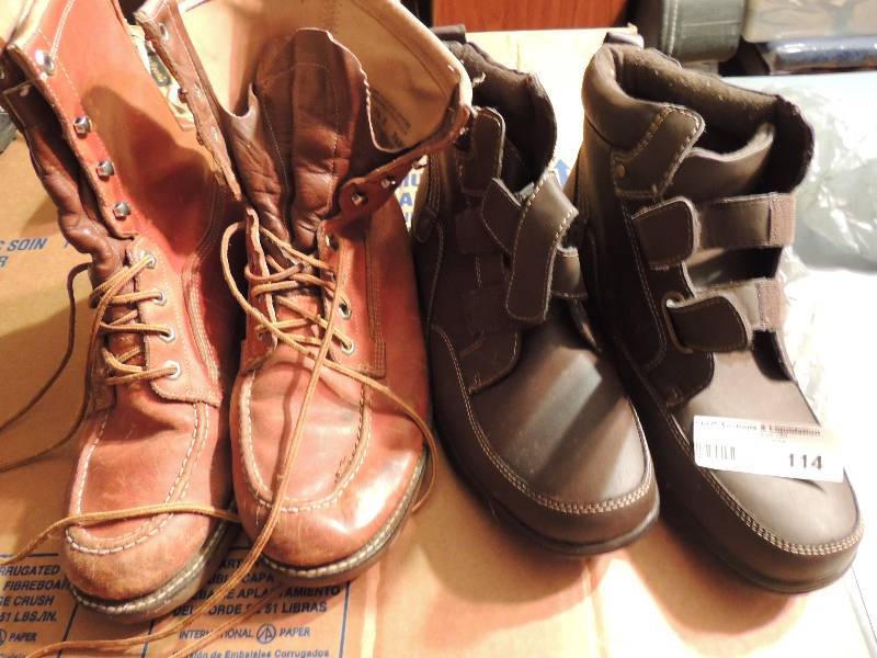 lot 114 image: Mens Boots Brown Dr. Scholls size...