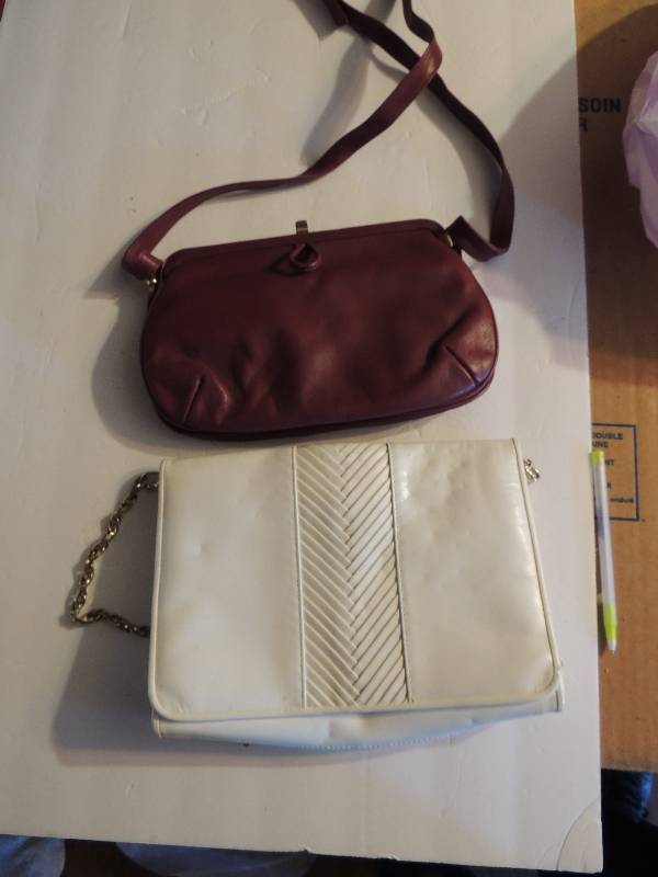 lot 120 image: Purses Handbags-white leather with...