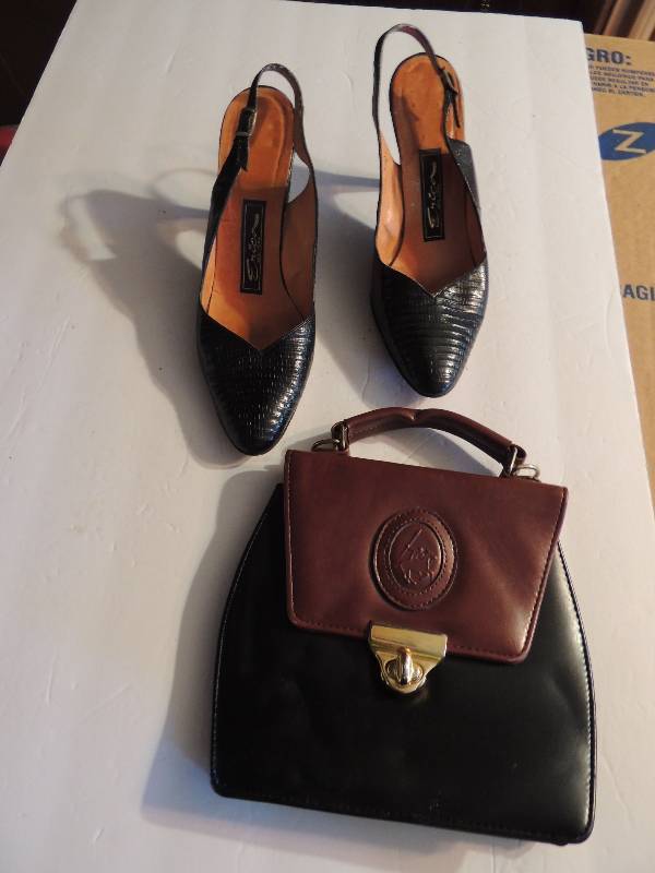 lot 125 image: Womans  ERICA NEW YORK size 9 dark...