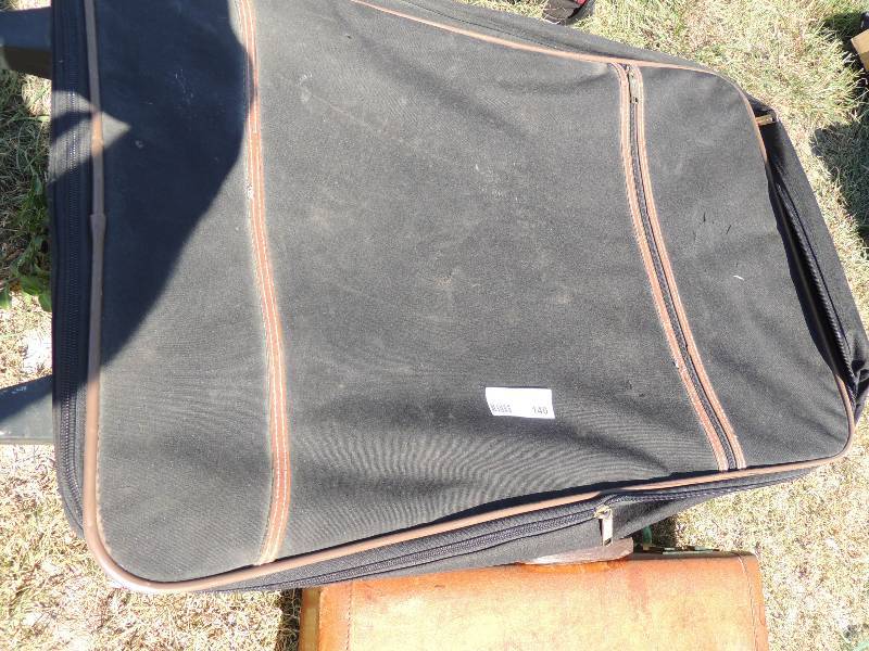 lot 140 image: Pierre Cardin luggage  and brown br...