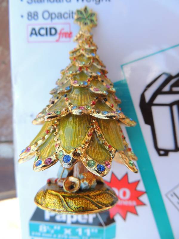lot 158 image: Christmas tree trinket box 3 inches...