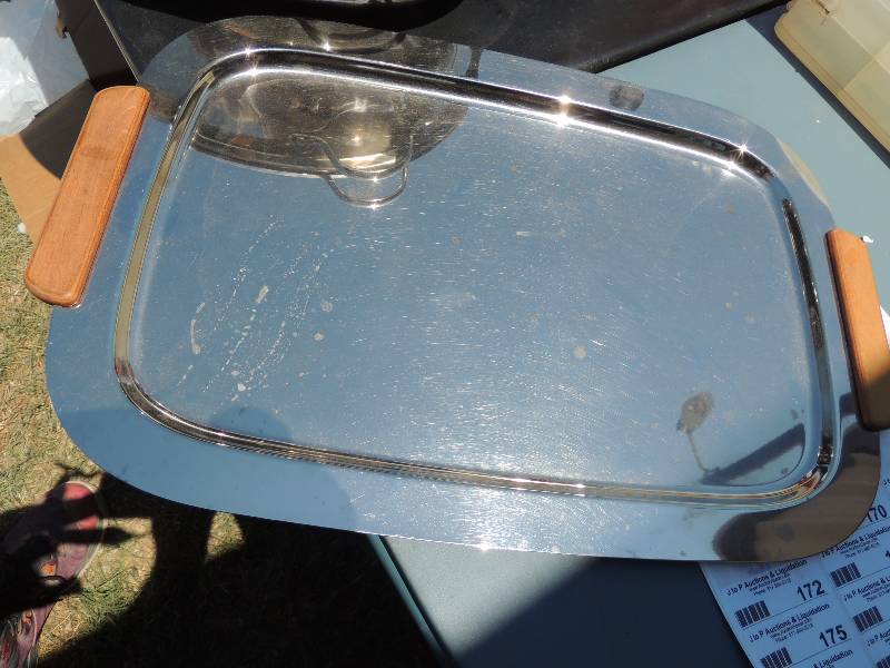 lot 169 image: Silver Tray and  8 QT Stainless ste...