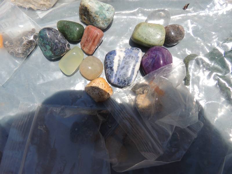 lot 183 image: Various Rocks and minerals...