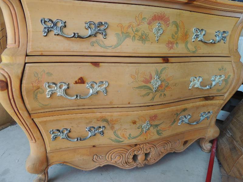 lot 189 image: PULASKI FURNITURE - 3 drawer dress...