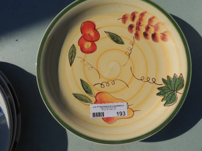lot 193 image: Royal Norfolk leaf apple plates X3...