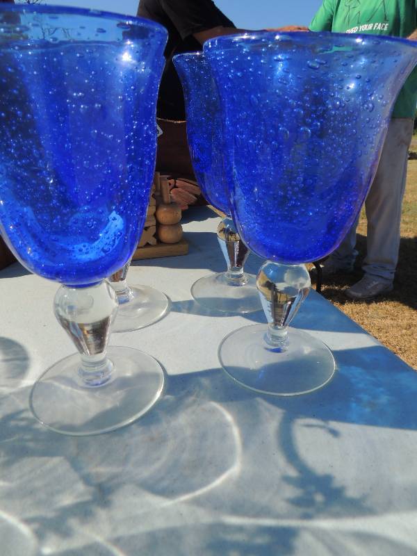 lot 196 image: Blue BUBBLE WATER GOBLETS QTY 4 & ...