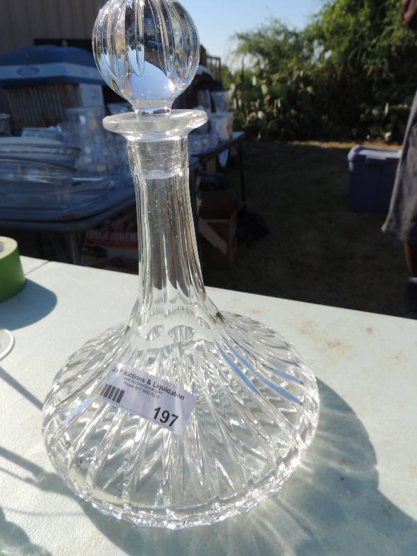 lot 197 image: Crystal liquor Decanter 14 , 5 cry...