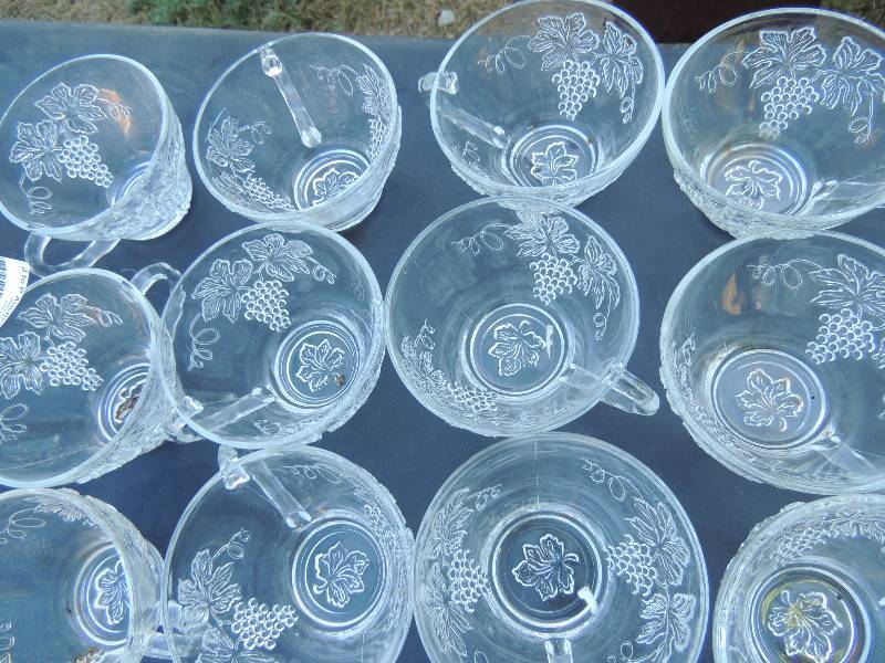 lot 206 image: Grapevine crystal teacupsPUNCH cup...