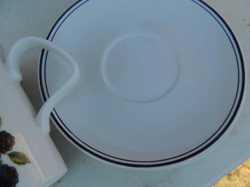 lot 215 image: Villeroy and Boch - DESIGN NAIF Sa...