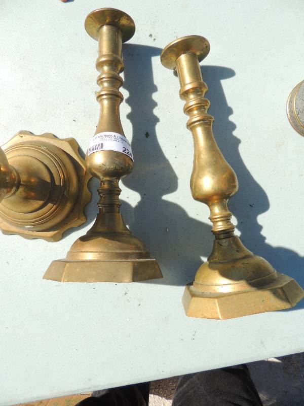 lot 224 image: BRASS CANDLE HOLDERS  - 24  TALL &...