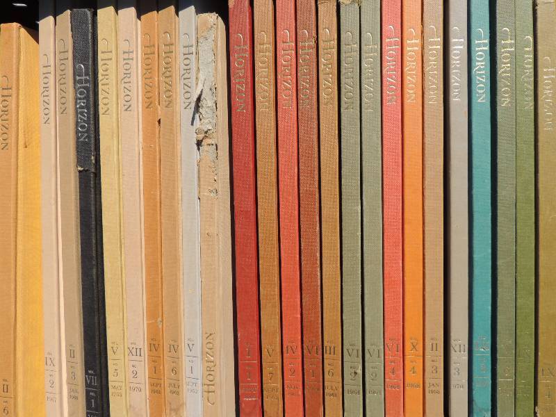 lot 227 image: Horizon  Portrait books   QTY 25...