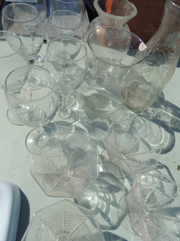 lot 231 image: Wine Glasses  x7 , 4 sherbet cups, ...