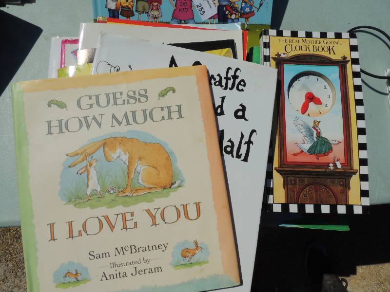 lot 255 image: Kids books x 15...
