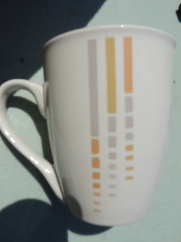 lot 268 image: Royal Norfolk coffee cups - WHITE W...