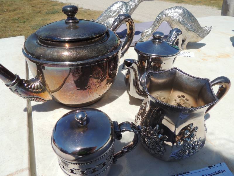 lot 277 image: TEAPOT -  Conn silver plate      C...
