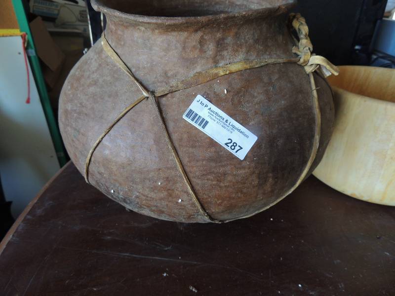 lot 287 image: Columbian POTTERY BOWL WITH LEATHER...