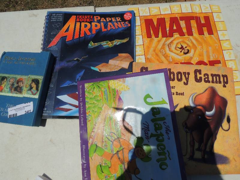 lot 341 image: Kids books  - PAPER AIRPLANES, MATH...