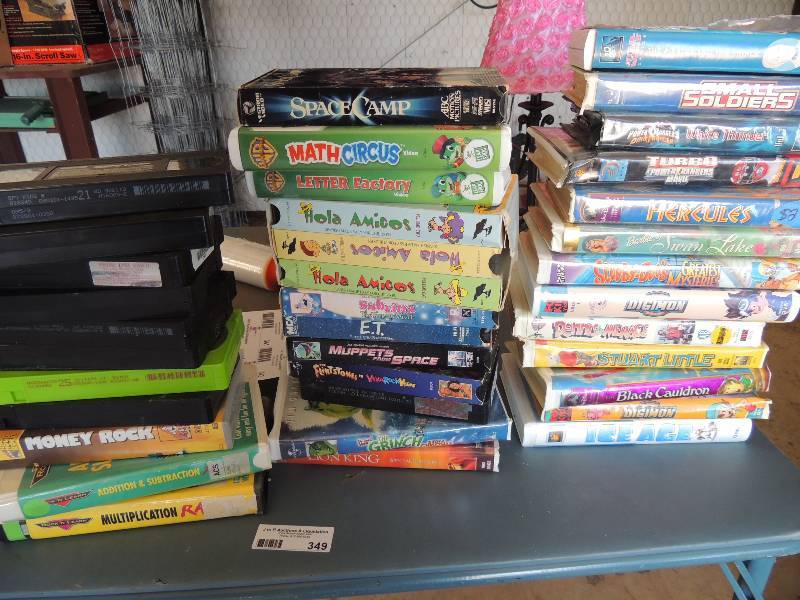 lot 349 image: Assorted VHS tapes (Disney, Veggie ...