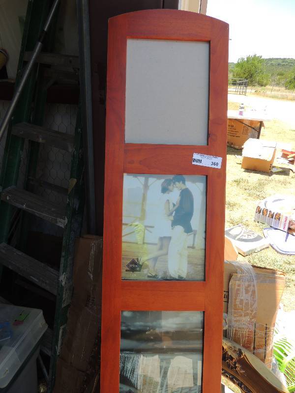 lot 360 image: Tri-Fold photo Screen...