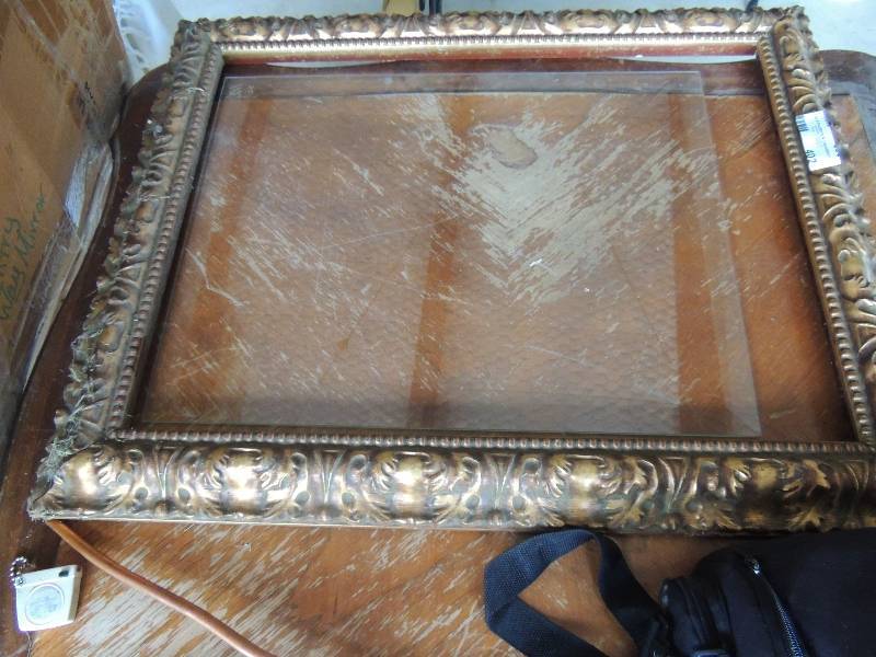lot 402 image: Gold Ornate Picture frame 20 x 24...