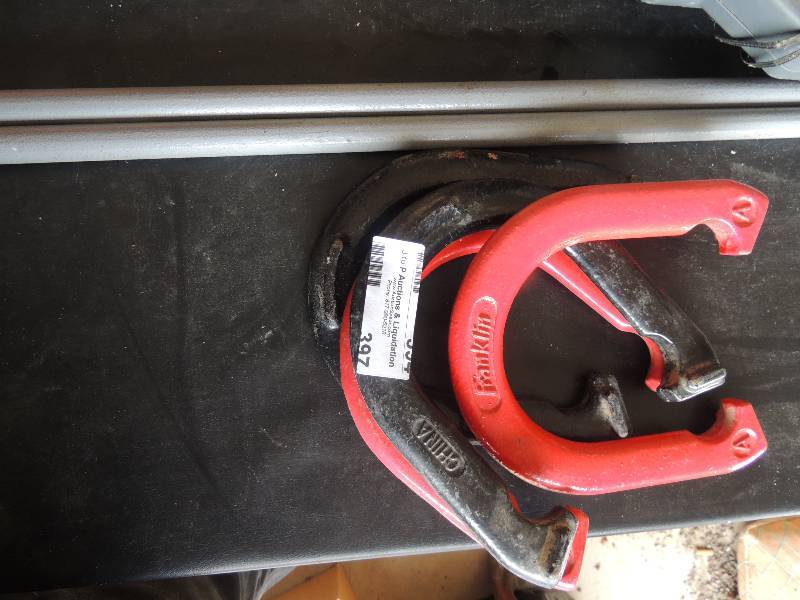 lot 397 image: Horseshoes - 2 stakes with 4 horses...