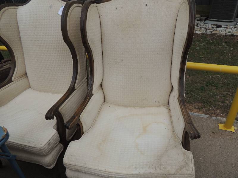 lot 8 image: 2 matching Wing back chairs, off wh...