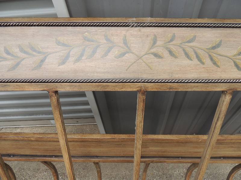 lot 11 image: Queen metal bed frame - 46in HT he...