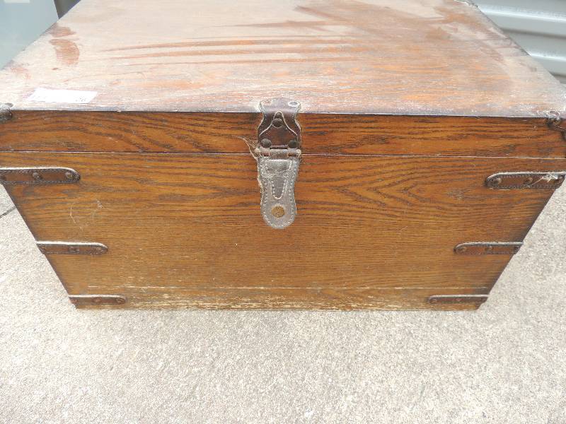 lot 26 image: Wooden Trunk...