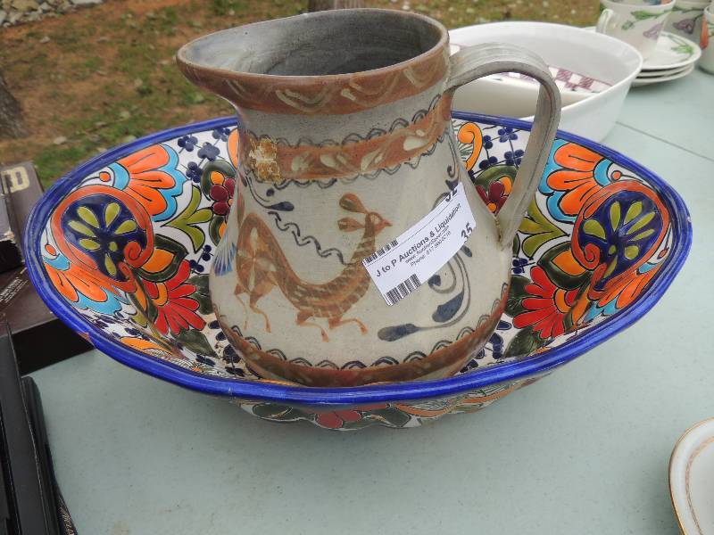 lot 35 image: Mexican Handmade and hand painted p...