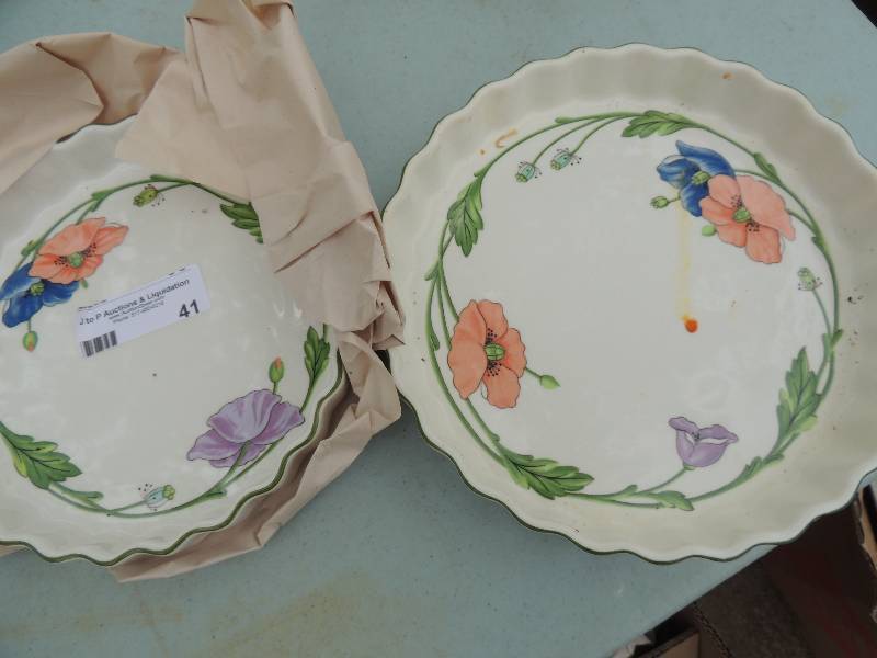 lot 41 image: Villeroy & Boch  - 2 different siz...