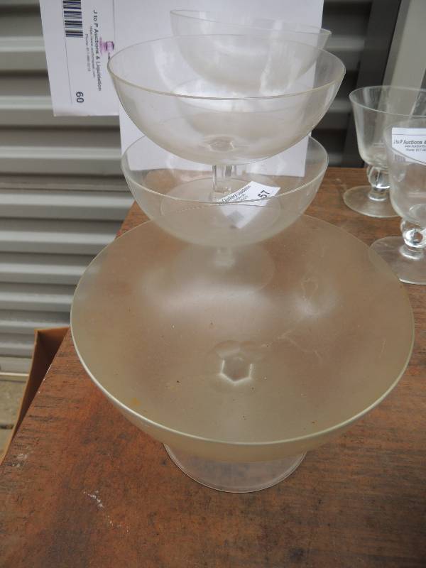 lot 57 image: 4 matching and 1 different Sherbert...
