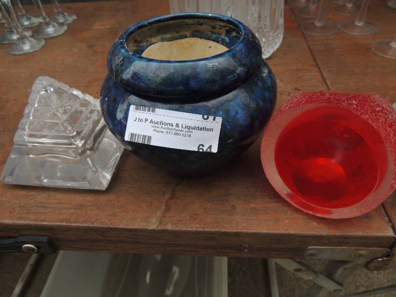 lot 64 image: Champagne glasses  - set of 6 and s...