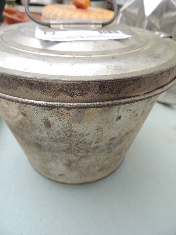 lot 71 image: Steamed Pudding Pan with lid - Germ...