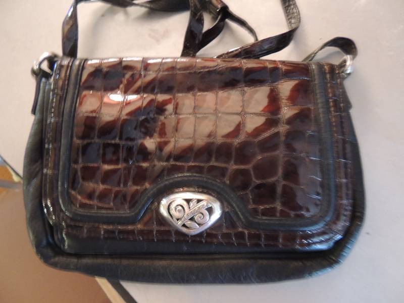lot 97 image: BRIGHTON SQUARE BLACK PURSE - EMBOS...