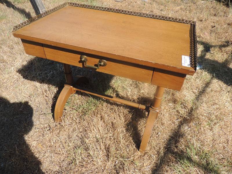 lot 7 image: 2 matching desk-like tables   These...