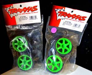 lot 23 image: NEWSEALED - TRAXXAS 7375A 1.9 Gymkhana Slick Tires (Green pair X 2)