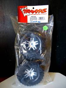 lot 39 image: NEWSEALED - Traxxas 5976R Black Beadlock Wheels S1 Compound Tires2 FRRR Slayer Pro 4x4
