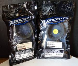 lot 46 image: NEWSEALED - Jconcepts Dirt-Tech Tire Inserts #3231 2wd Front Insert Medium Gray #3230 (2X$)