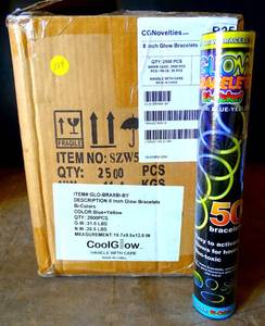 lot 124 image: CG NOVELTIES - 8 INCH BLUEYELLOW GLOW BRACELETS (45 TUBES OF 50 BRACELETS)