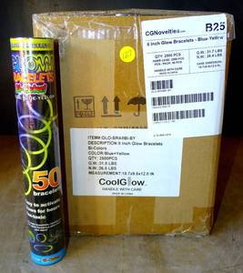 lot 127 image: SEALED CASE - CG NOVELTIES 8 GLOW BRACELETS (BLUEYELLOW) 50 TUBES OF 50  2500 Pcs