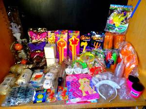 lot 152 image: MASSIVE PARTY LOT - GLOW PRODUCTS, LIGHT UP, AND MORE - OVER 60 UNITS (60X$)