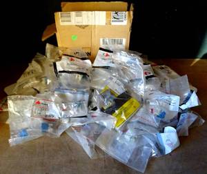 lot 157 image: LARGE ASSORTED LOT OF CAT 5e MAX MODULE KEYSTONE