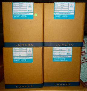 lot 285 image: BIG $ LOT - LUNERA SUSAN LAMP BULB - SN V-39-400W-320W-4000-G2 E39 SOCKET (4X$)