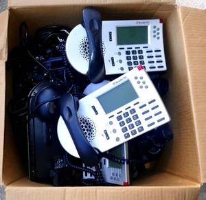 lot 300 image: BIG $ LOT - 4 CASES OF ShoreTel ShorePhone IP 560 6-Line IP Telephones w Shoretel Mobility Router 2000, Cisco SFE2010P 48-port Fast Ethernet Switch (X2) & ShoreTel ShoreGear 90V SG-90V Voice Switch (X4) - THIS LOT IS WORTH $1,000s