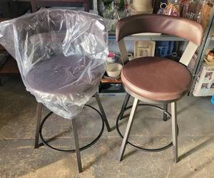 lot 22 image: (2) NEW SWIVELING STOOLS IN STYLECOLOR SHOWN. (SOLD 2 X THE MONEY)