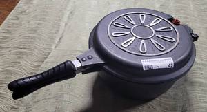 lot 42 image: PRESSURE COOKER POT AS SHOWN.