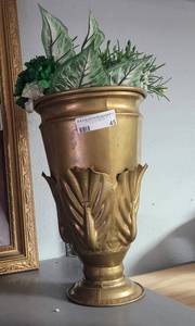 lot 45 image: METAL FLOWER VASE IN STYLECOLOR SHOWN.