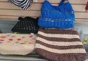 lot 93 image: LOT OF UNIQUE PURSES IN COLORS & STYLES AS SHOWN.