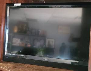lot 106 image: VIZIO TV MODEL E371VL AS SHOWN.