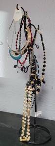 lot 112 image: JEWELRY HOLDER WITH ASSORTED JEWELRY AS SHOWN.